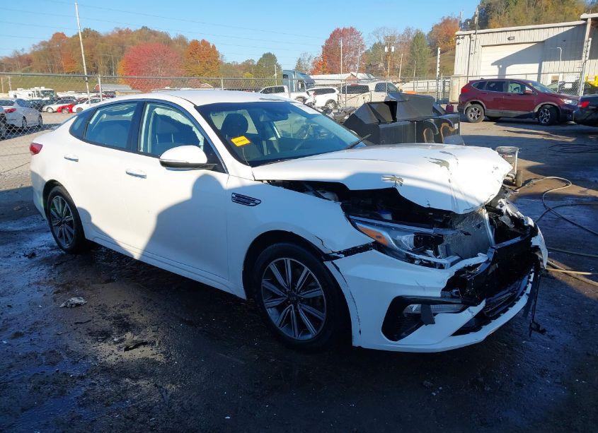 2019 Kia Optima LX (VIN 5XXGT4L36KG347112) main photo