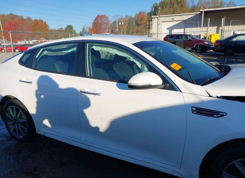 Photo 13 of 2019 Kia Optima LX (VIN 5XXGT4L36KG347112)