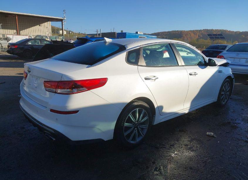 Photo 4 of 2019 Kia Optima LX (VIN 5XXGT4L36KG347112)