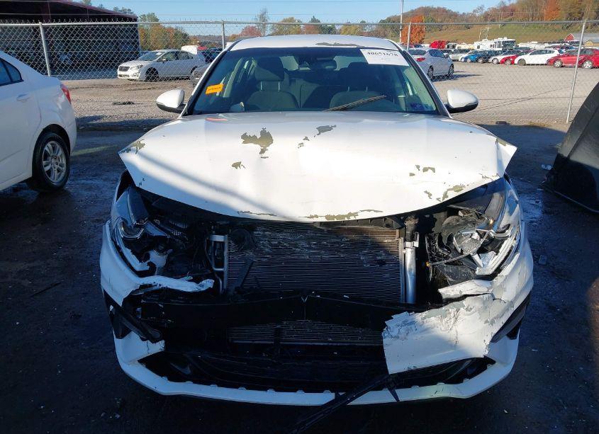 Photo 6 of 2019 Kia Optima LX (VIN 5XXGT4L36KG347112)