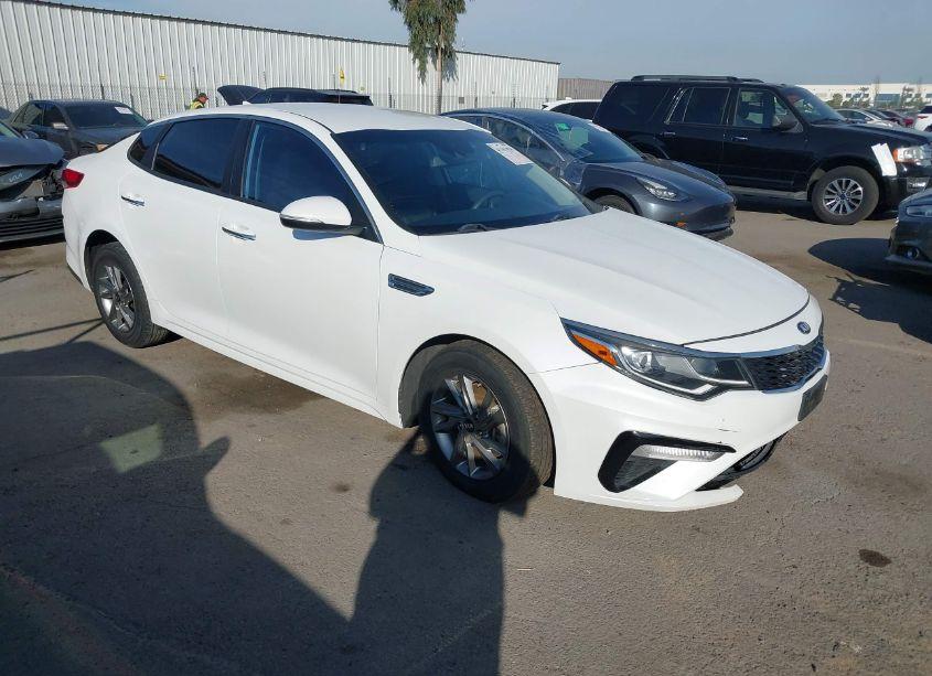 2019 Kia Optima LX (VIN 5XXGT4L36KG351077) main photo