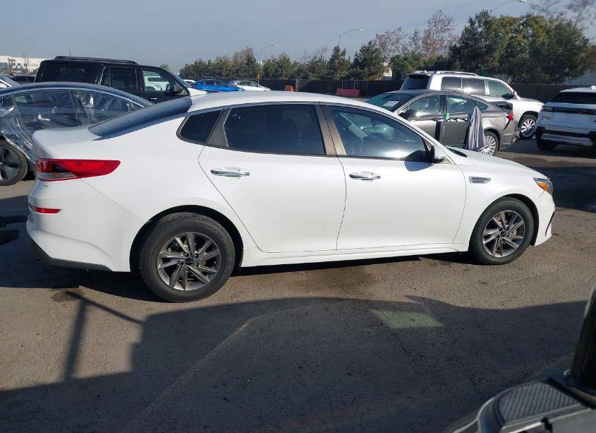 Photo 13 of 2019 Kia Optima LX (VIN 5XXGT4L36KG351077)