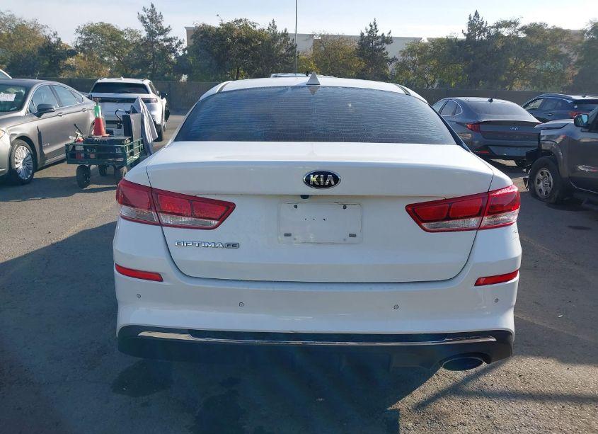 Photo 16 of 2019 Kia Optima LX (VIN 5XXGT4L36KG351077)
