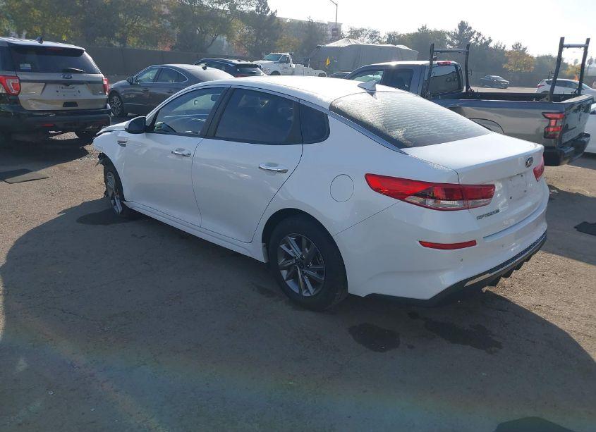 Photo 3 of 2019 Kia Optima LX (VIN 5XXGT4L36KG351077)