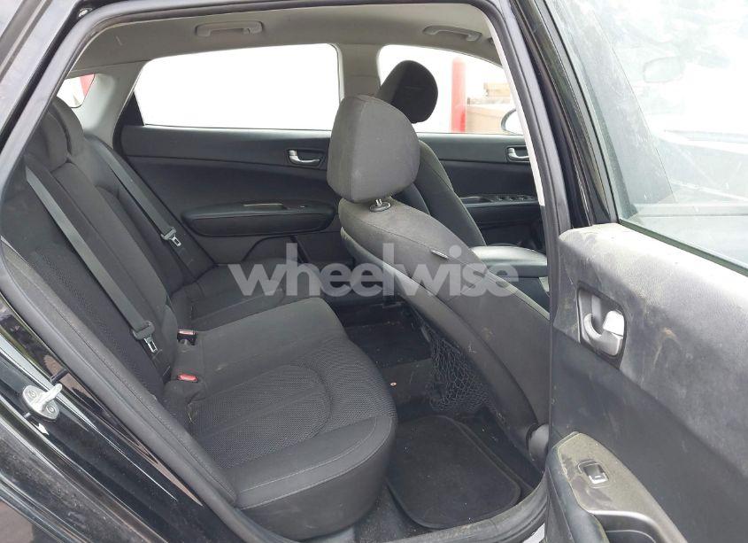 Photo 8 of 2019 Kia Optima LX (VIN 5XXGT4L36KG359017)