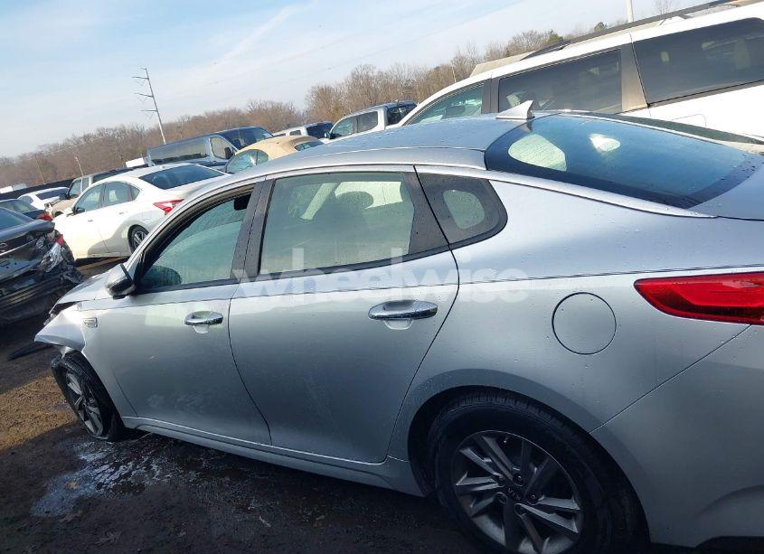 Photo 14 of 2019 Kia Optima LX (VIN 5XXGT4L36KG364007)