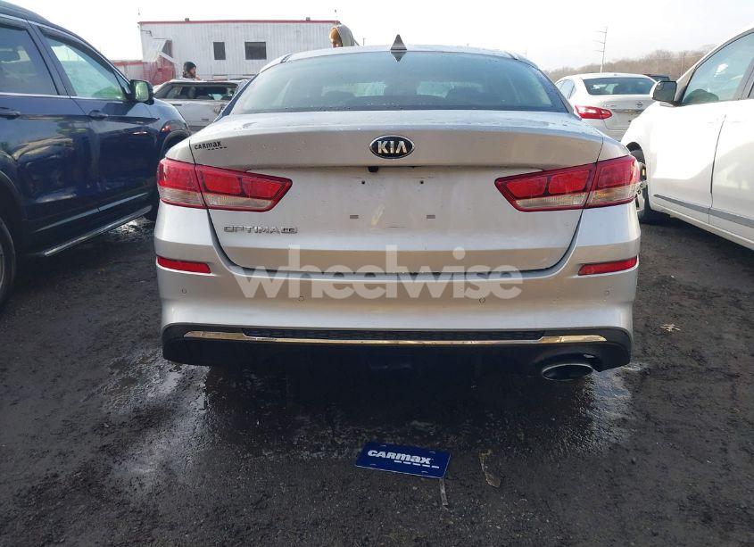 Photo 16 of 2019 Kia Optima LX (VIN 5XXGT4L36KG364007)