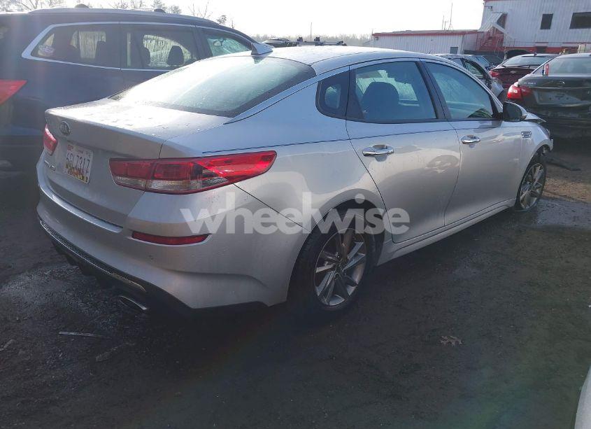 Photo 4 of 2019 Kia Optima LX (VIN 5XXGT4L36KG364007)