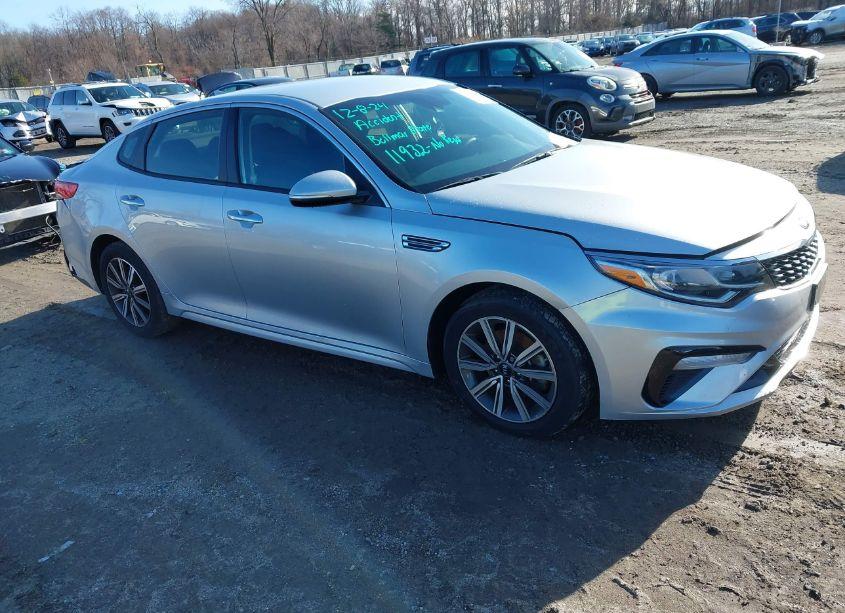 2019 Kia Optima LX (VIN 5XXGT4L36KG375766) main photo