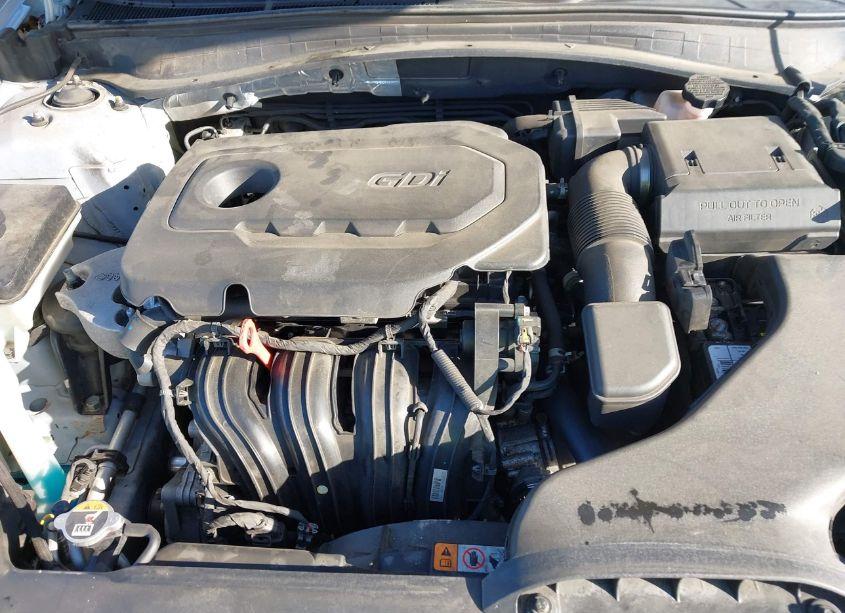 Photo 10 of 2019 Kia Optima LX (VIN 5XXGT4L36KG375766)