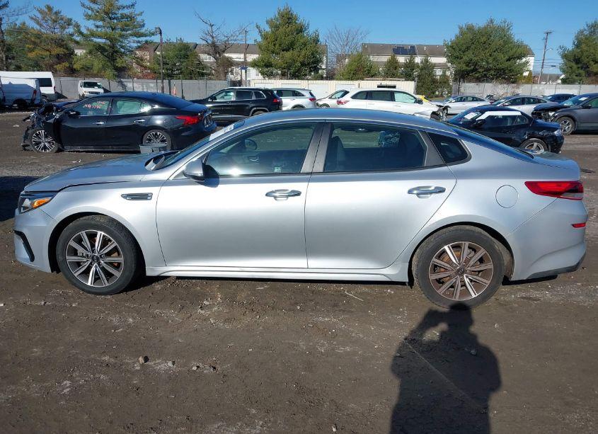 Photo 13 of 2019 Kia Optima LX (VIN 5XXGT4L36KG375766)