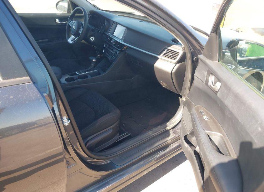 Photo 5 of 2019 Kia Optima LX (VIN 5XXGT4L36KG376612)
