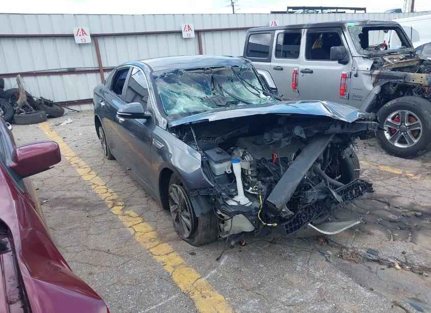 2020 Kia Optima LX (VIN 5XXGT4L36LG383335) main photo