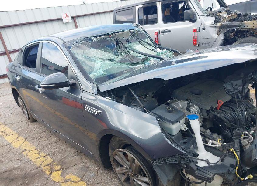 Photo 12 of 2020 Kia Optima LX (VIN 5XXGT4L36LG383335)