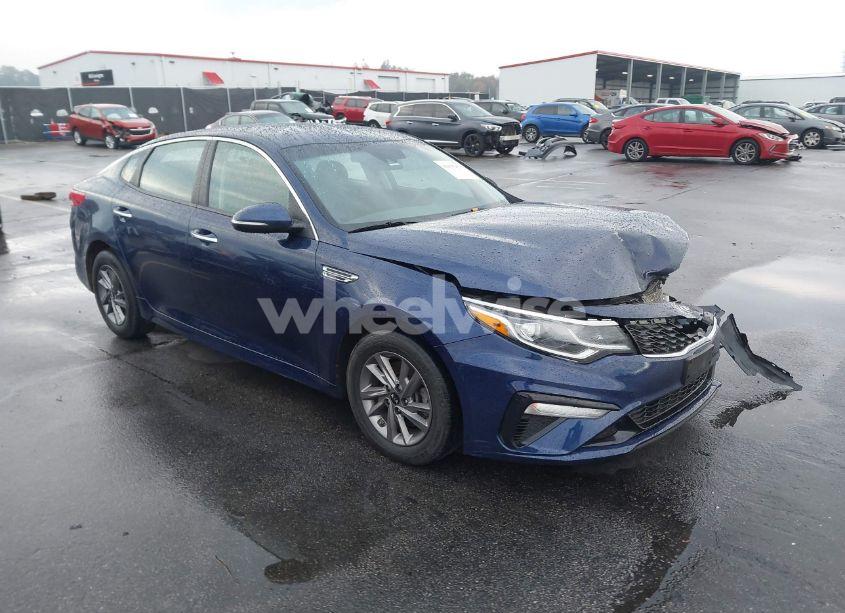 2020 Kia Optima LX (VIN 5XXGT4L36LG410307) main photo