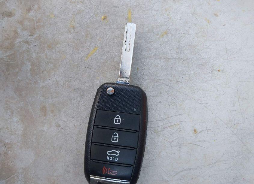 Photo 11 of 2020 Kia Optima LX (VIN 5XXGT4L36LG413224)