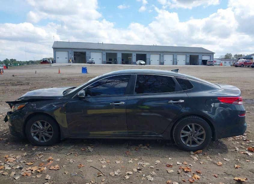Photo 14 of 2020 Kia Optima LX (VIN 5XXGT4L36LG413224)