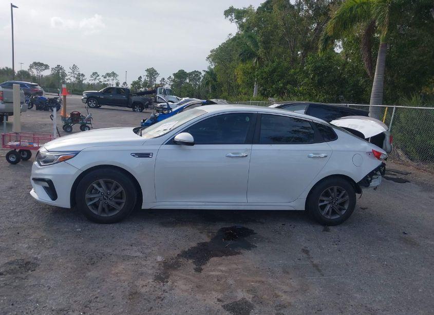 Photo 14 of 2020 Kia Optima LX (VIN 5XXGT4L36LG415636)