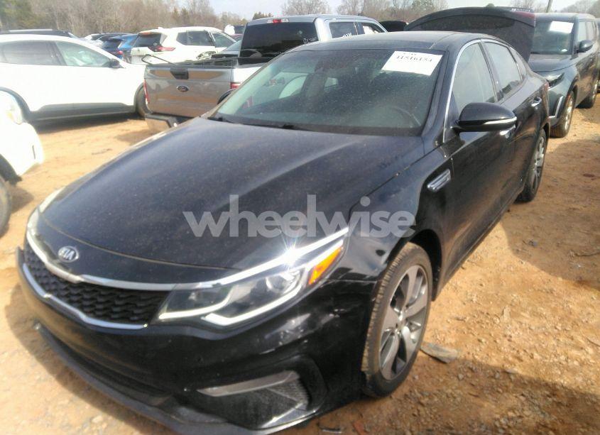 Photo 2 of 2020 Kia Optima S (VIN 5XXGT4L36LG418326)