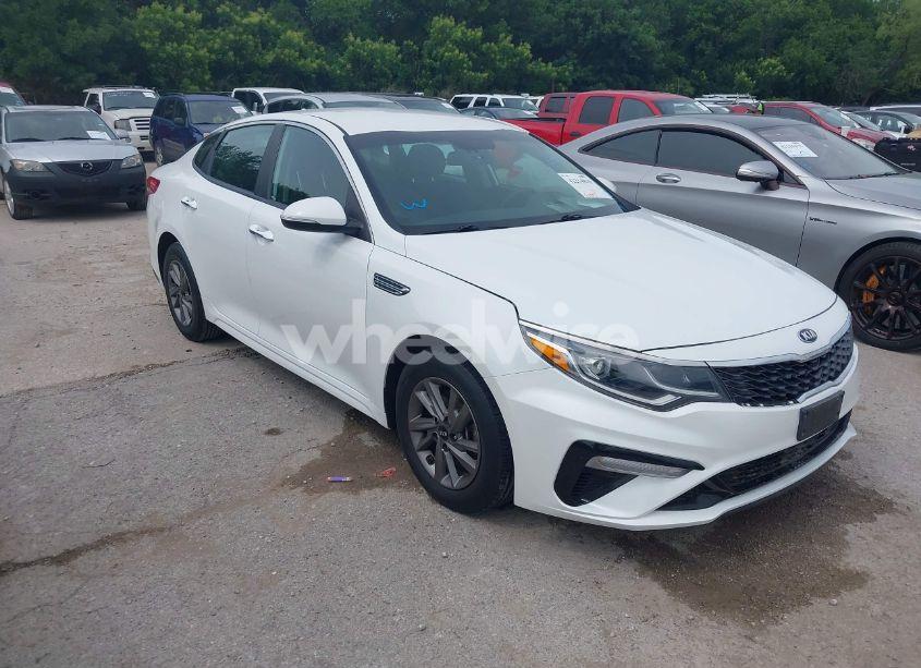 2020 Kia Optima LX (VIN 5XXGT4L36LG422926) main photo