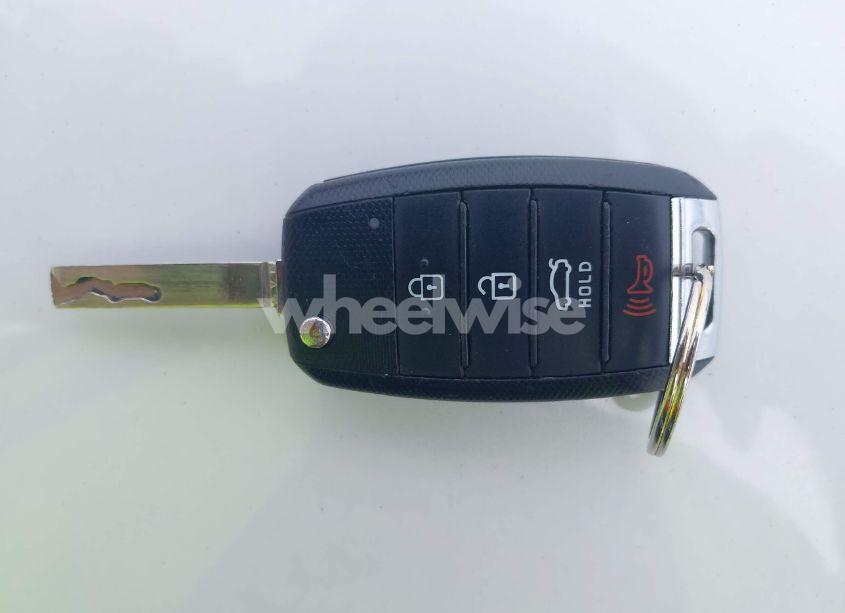 Photo 11 of 2020 Kia Optima LX (VIN 5XXGT4L36LG422926)