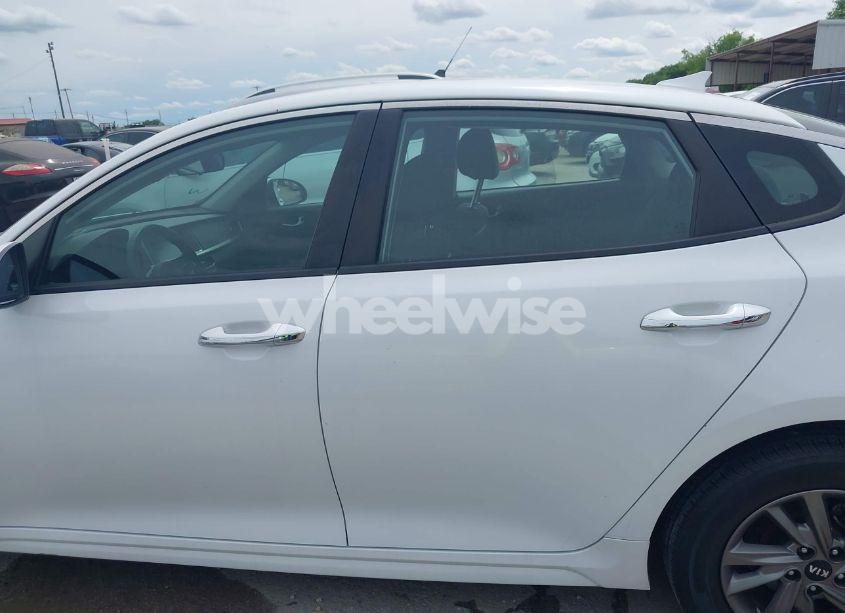 Photo 14 of 2020 Kia Optima LX (VIN 5XXGT4L36LG422926)