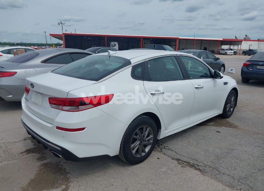 Photo 4 of 2020 Kia Optima LX (VIN 5XXGT4L36LG422926)