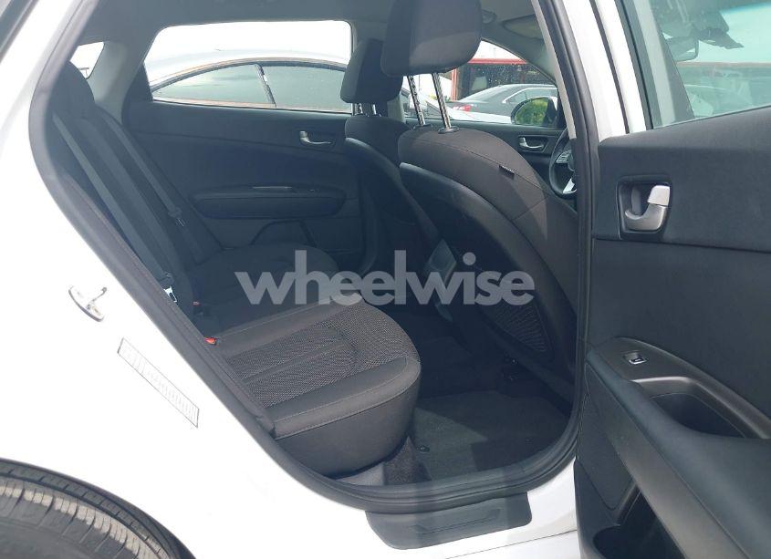 Photo 8 of 2020 Kia Optima LX (VIN 5XXGT4L36LG422926)