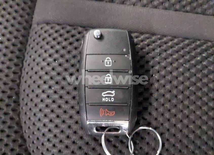 Photo 11 of 2020 Kia Optima LX (VIN 5XXGT4L36LG439905)