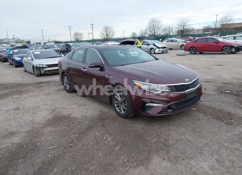 2020 Kia Optima LX (VIN 5XXGT4L36LG445980) main photo