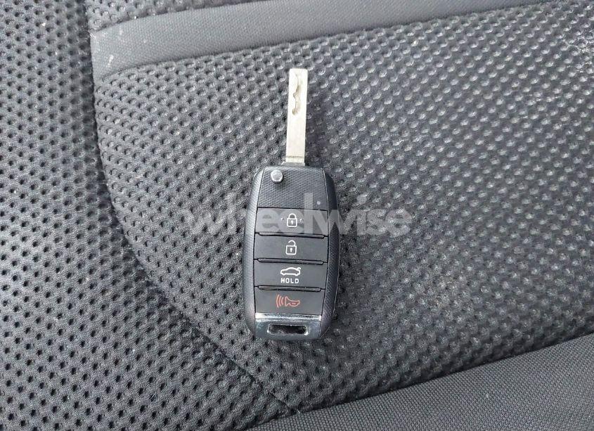 Photo 11 of 2020 Kia Optima LX (VIN 5XXGT4L36LG445980)