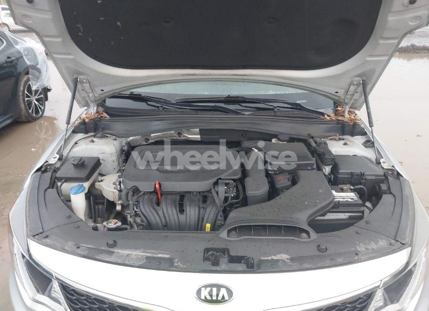 Photo 10 of 2016 Kia Optima LX (VIN 5XXGT4L37GG010780)