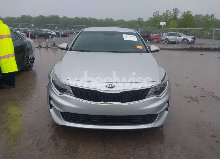 Photo 12 of 2016 Kia Optima LX (VIN 5XXGT4L37GG010780)