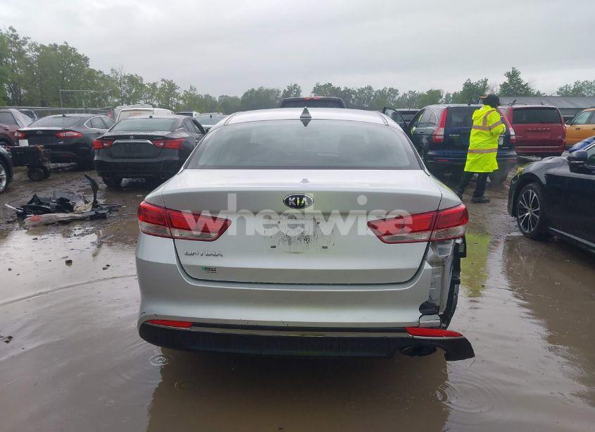 Photo 16 of 2016 Kia Optima LX (VIN 5XXGT4L37GG010780)