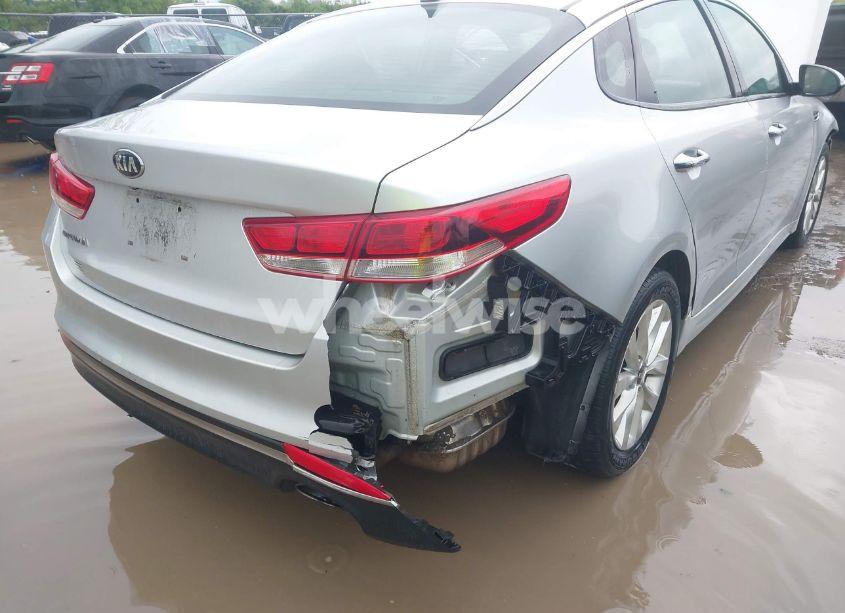 Photo 17 of 2016 Kia Optima LX (VIN 5XXGT4L37GG010780)