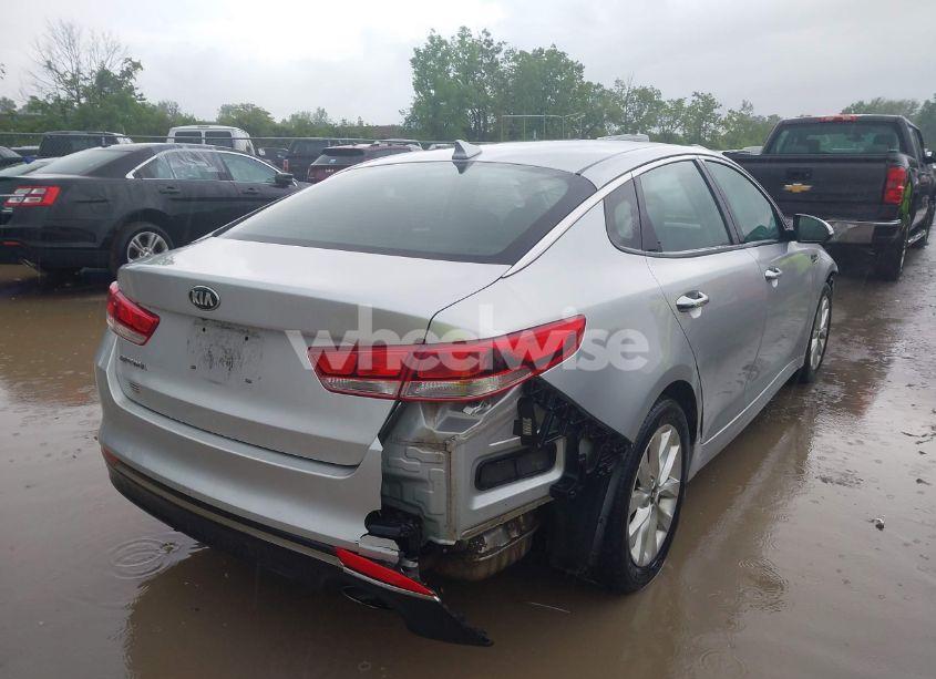 Photo 4 of 2016 Kia Optima LX (VIN 5XXGT4L37GG010780)