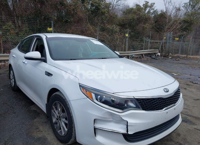 2016 Kia Optima LX (VIN 5XXGT4L37GG030124) main photo