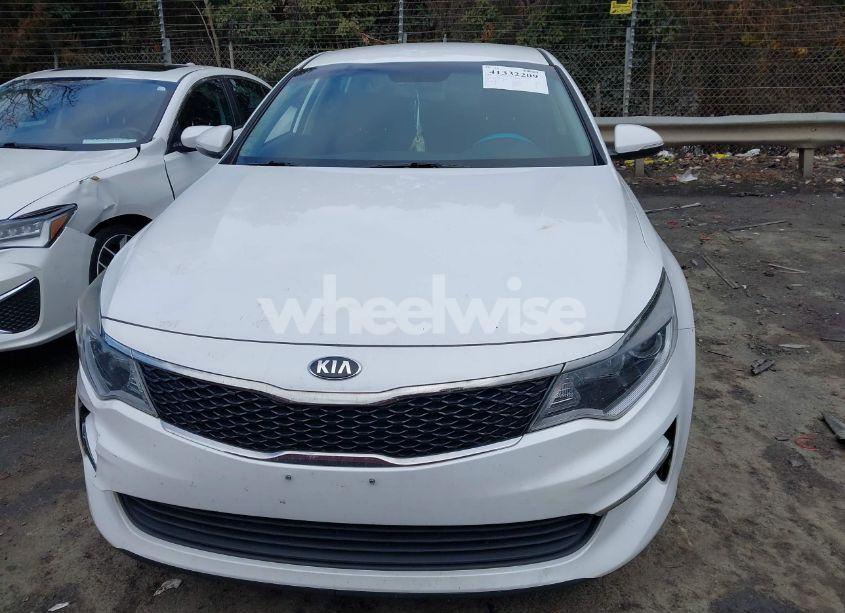 Photo 11 of 2016 Kia Optima LX (VIN 5XXGT4L37GG030124)