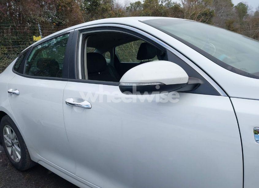 Photo 12 of 2016 Kia Optima LX (VIN 5XXGT4L37GG030124)