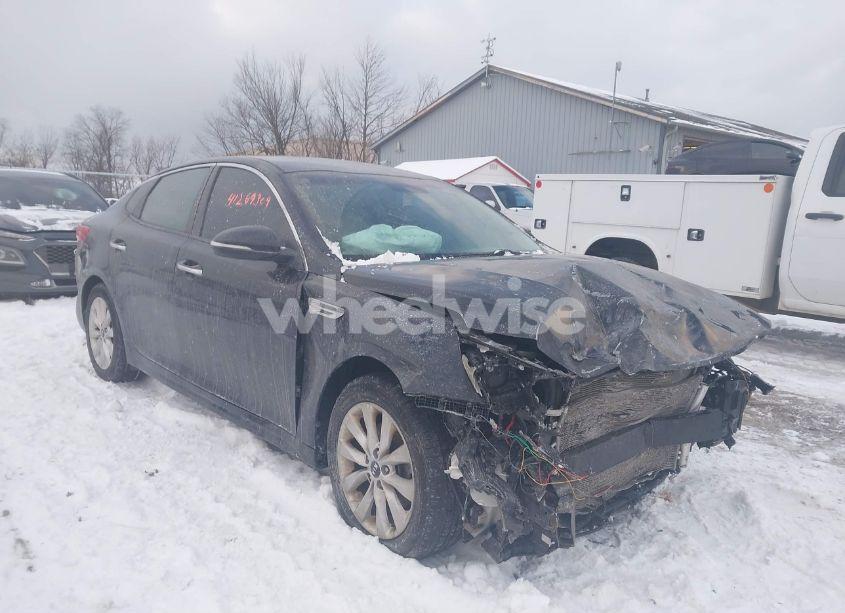 2016 Kia Optima LX (VIN 5XXGT4L37GG073796) main photo