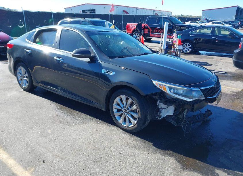 2016 Kia Optima LX (VIN 5XXGT4L37GG077766) main photo