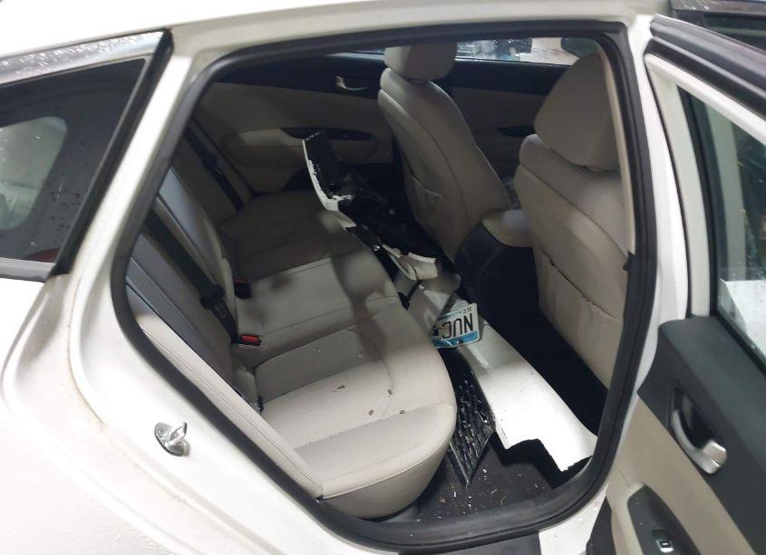 Photo 8 of 2016 Kia Optima LX (VIN 5XXGT4L37GG081400)