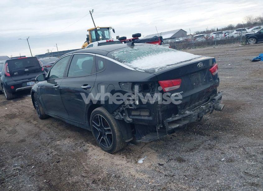 Photo 3 of 2016 Kia Optima LX (VIN 5XXGT4L37GG084524)