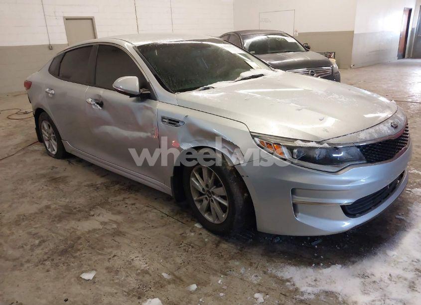 2016 Kia Optima LX (VIN 5XXGT4L37GG088654) main photo