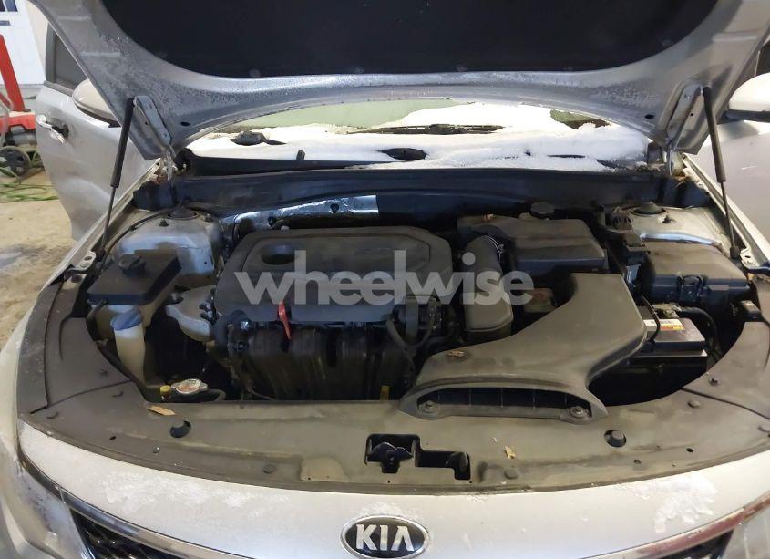 Photo 10 of 2016 Kia Optima LX (VIN 5XXGT4L37GG088654)