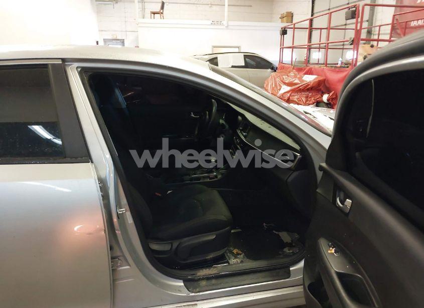 Photo 5 of 2016 Kia Optima LX (VIN 5XXGT4L37GG088654)