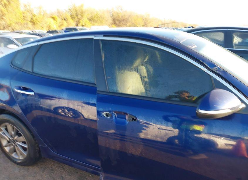 Photo 12 of 2016 Kia Optima LX (VIN 5XXGT4L37GG094342)