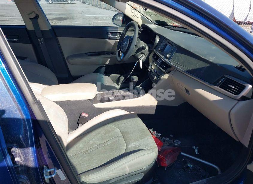 Photo 5 of 2016 Kia Optima LX (VIN 5XXGT4L37GG115822)