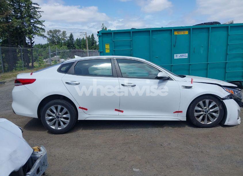 Photo 12 of 2017 Kia Optima LX (VIN 5XXGT4L37HG121945)
