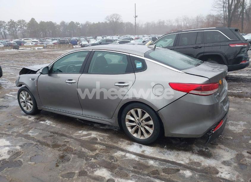 Photo 13 of 2017 Kia Optima LX (VIN 5XXGT4L37HG145971)
